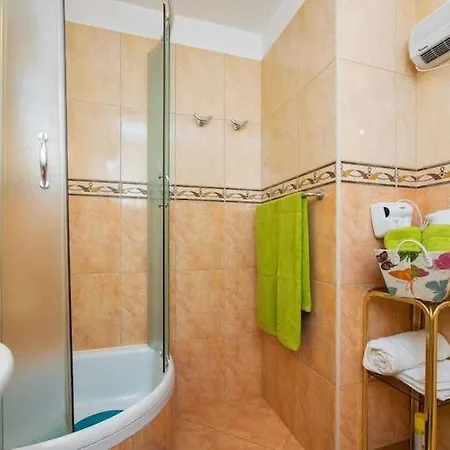 Luxury Center - Two Bedroom With Balcony Сплит